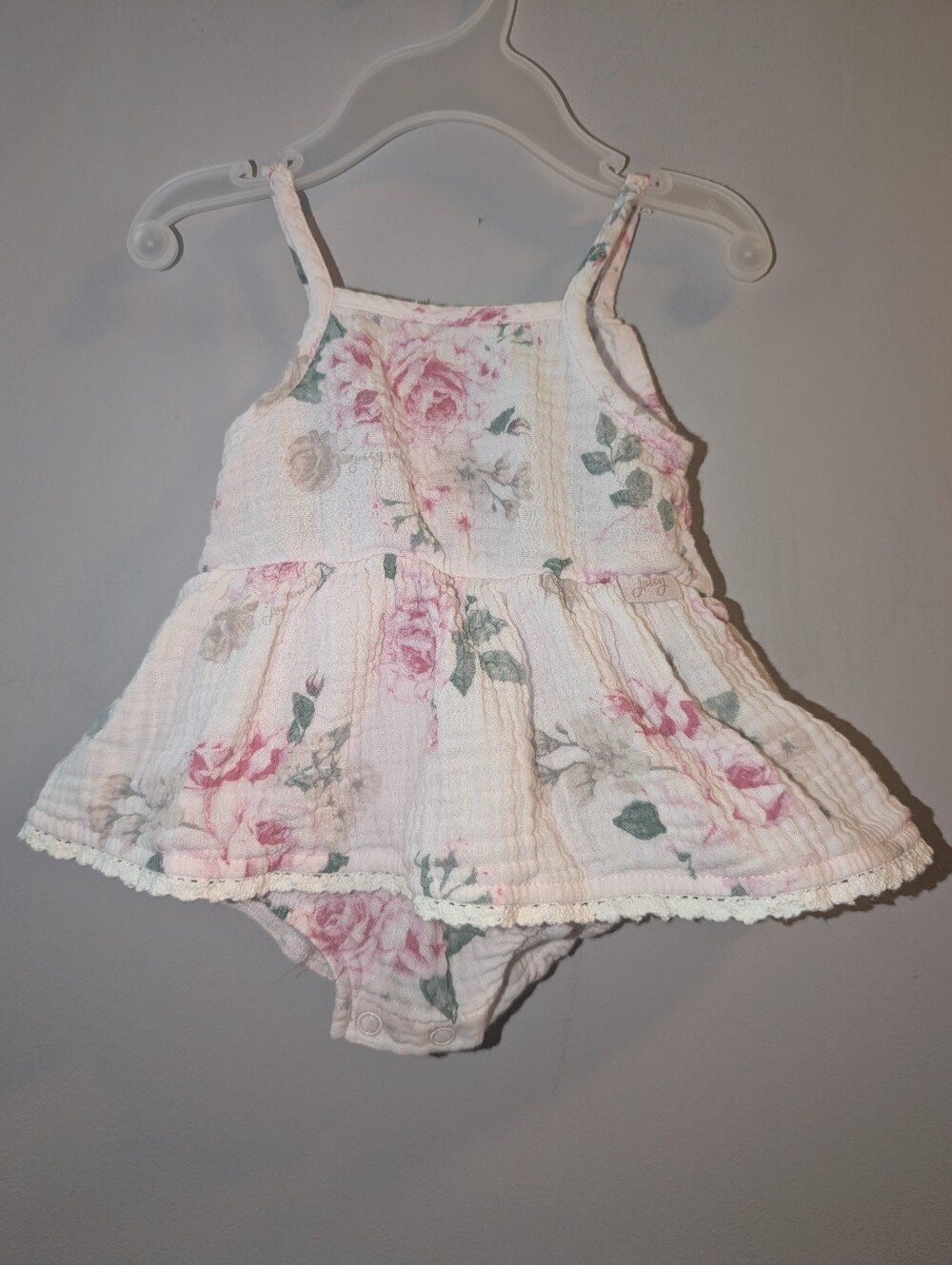 🌷 Juicy Couture Pink Green Floral Infant Gauzy  Peplum Romper 0-3 Baby Girls